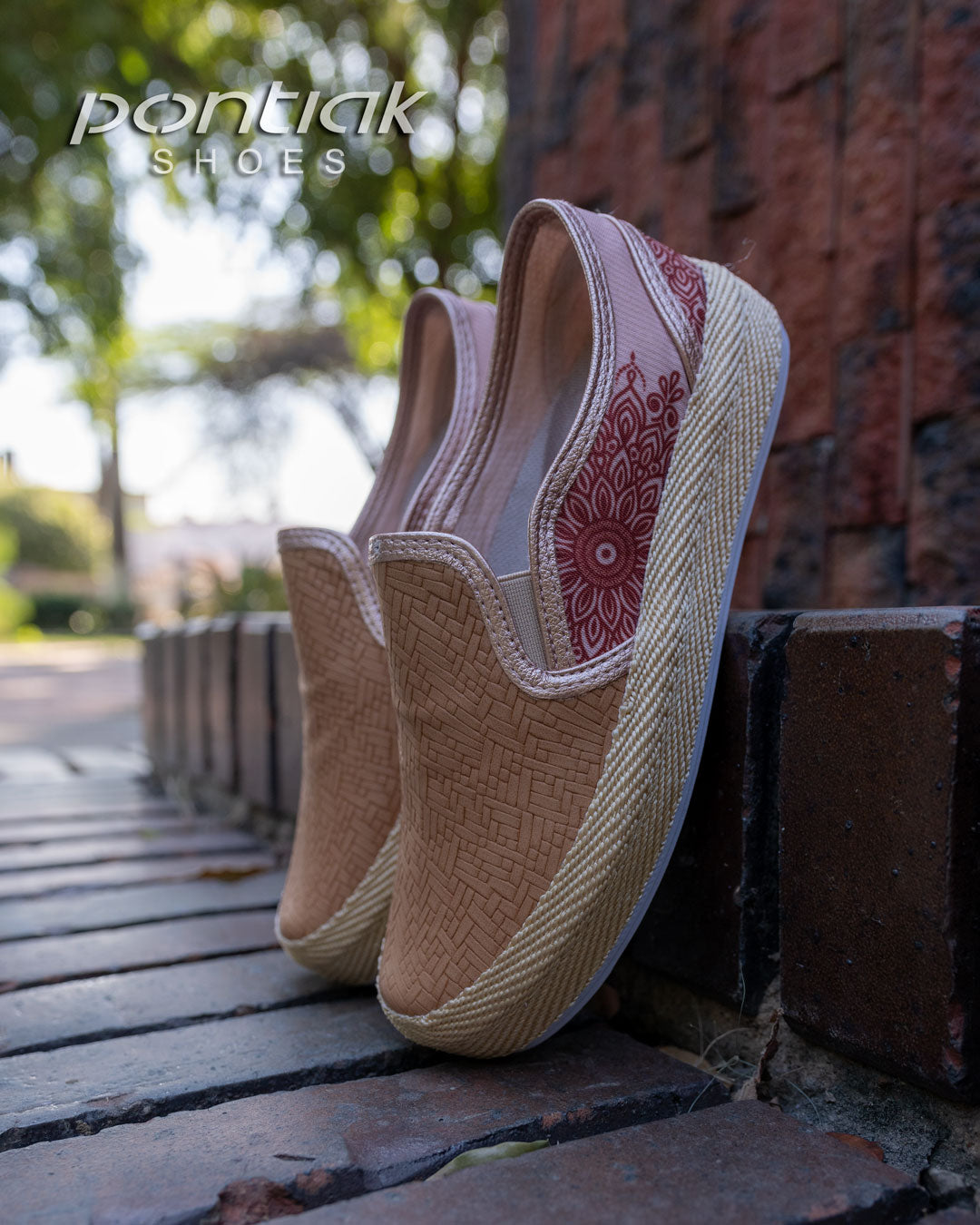 CAMEL X MAND TRIVAL